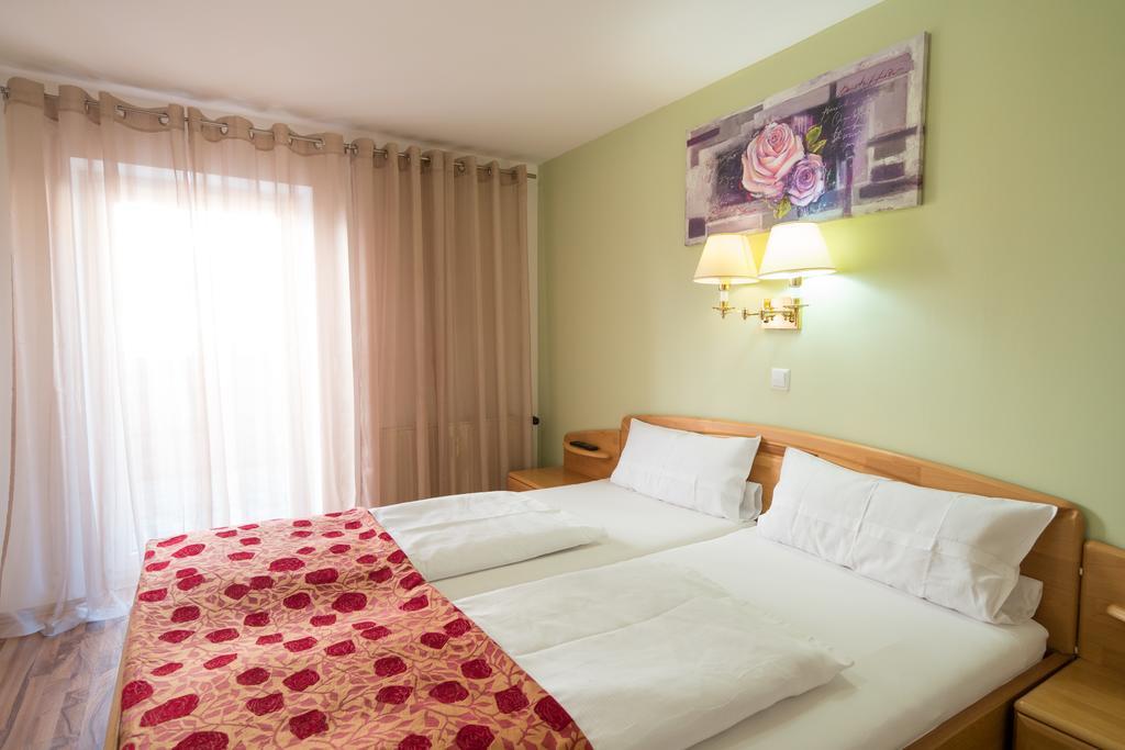Wellnesshotel & Restaurant Hexenschopf Loffingen Bagian luar foto