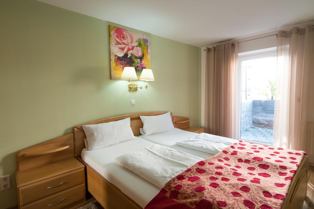 Wellnesshotel & Restaurant Hexenschopf Loffingen Bagian luar foto